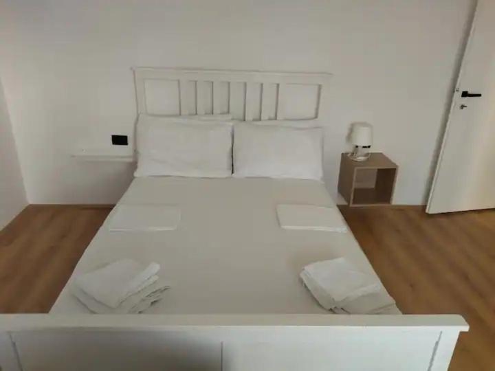 Apartment Bookit *